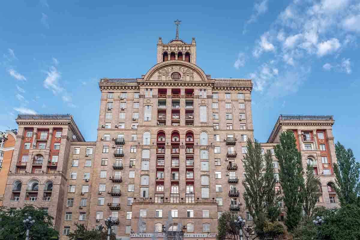 stalinist style architecture hotel